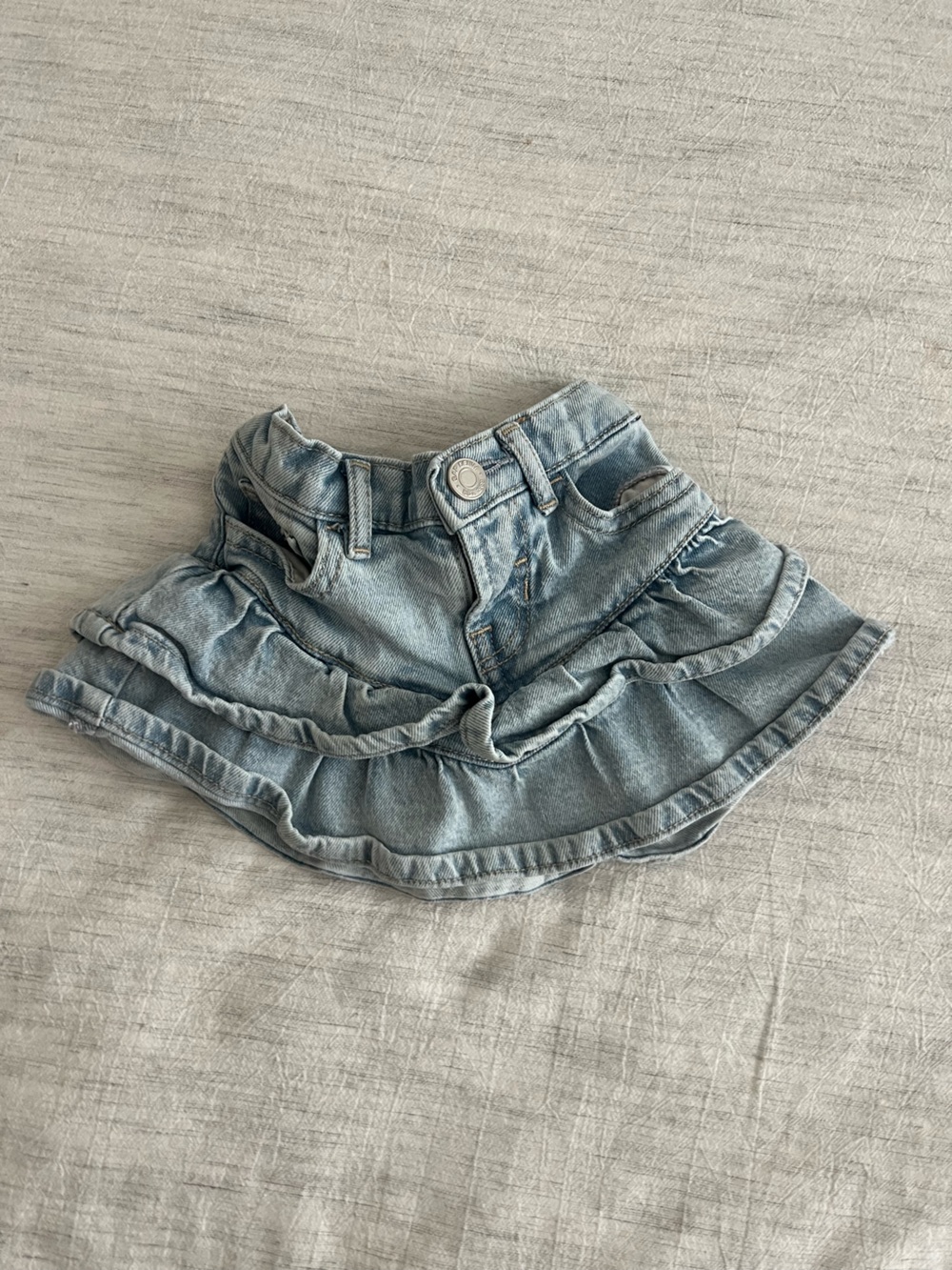 GAP Light Blue Denim Ruffle Skort for Toddler Girls size 12-18 months
